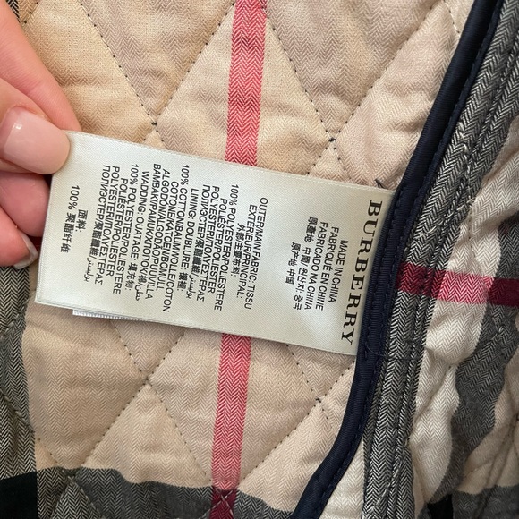 Authentic Burberry Jacket - Picture 5 of 6
